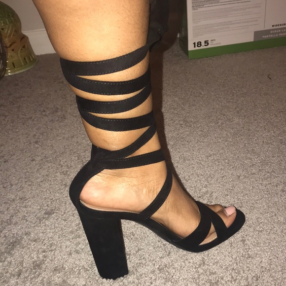 Black Mossimo heels size 7.5 - Picture 1 of 6